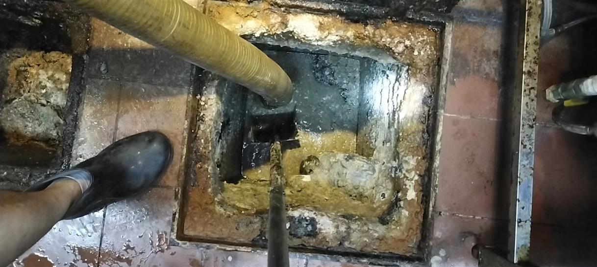高邮污水池清理一般都有毒气，怎么预防中毒呢？